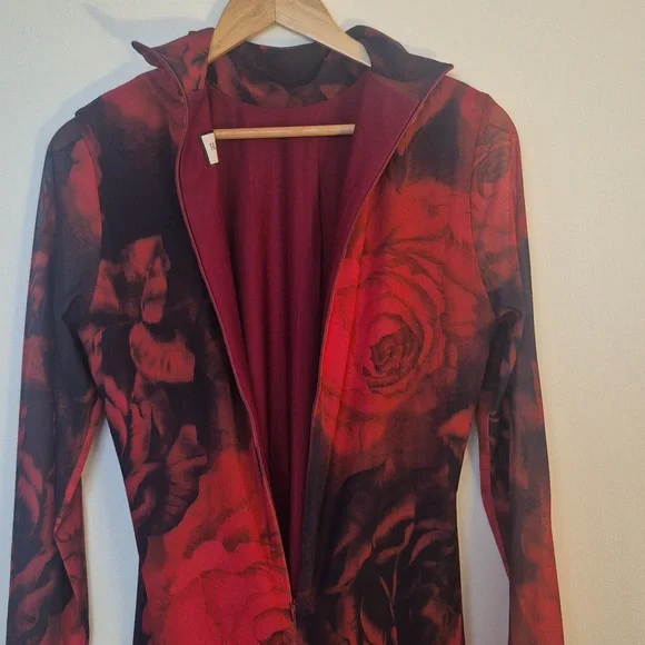 Runaway The Label Jordi Mini Dress in Giovana Red Rose Print - Size XL (10) - Picture 6 of 12